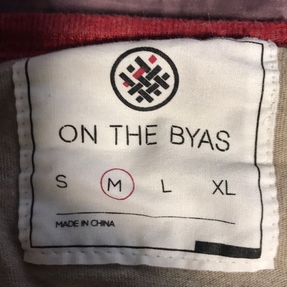 Medium ON THE BYAS - Picture 3 of 3